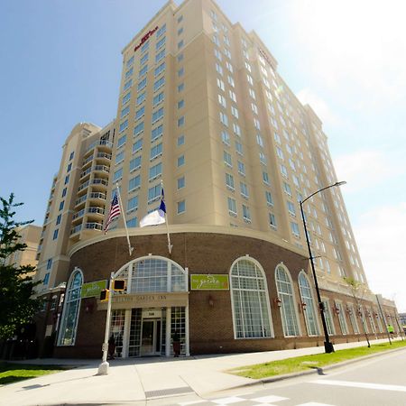 Hilton Garden Inn Charlotte Uptown Exterior photo