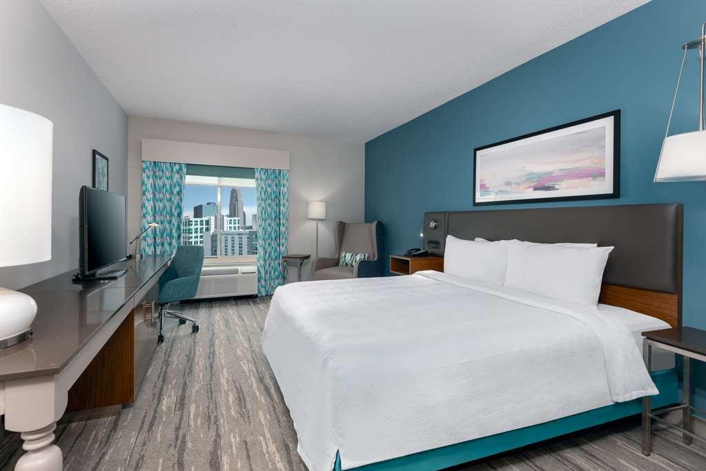 Hilton Garden Inn Charlotte Uptown Room photo